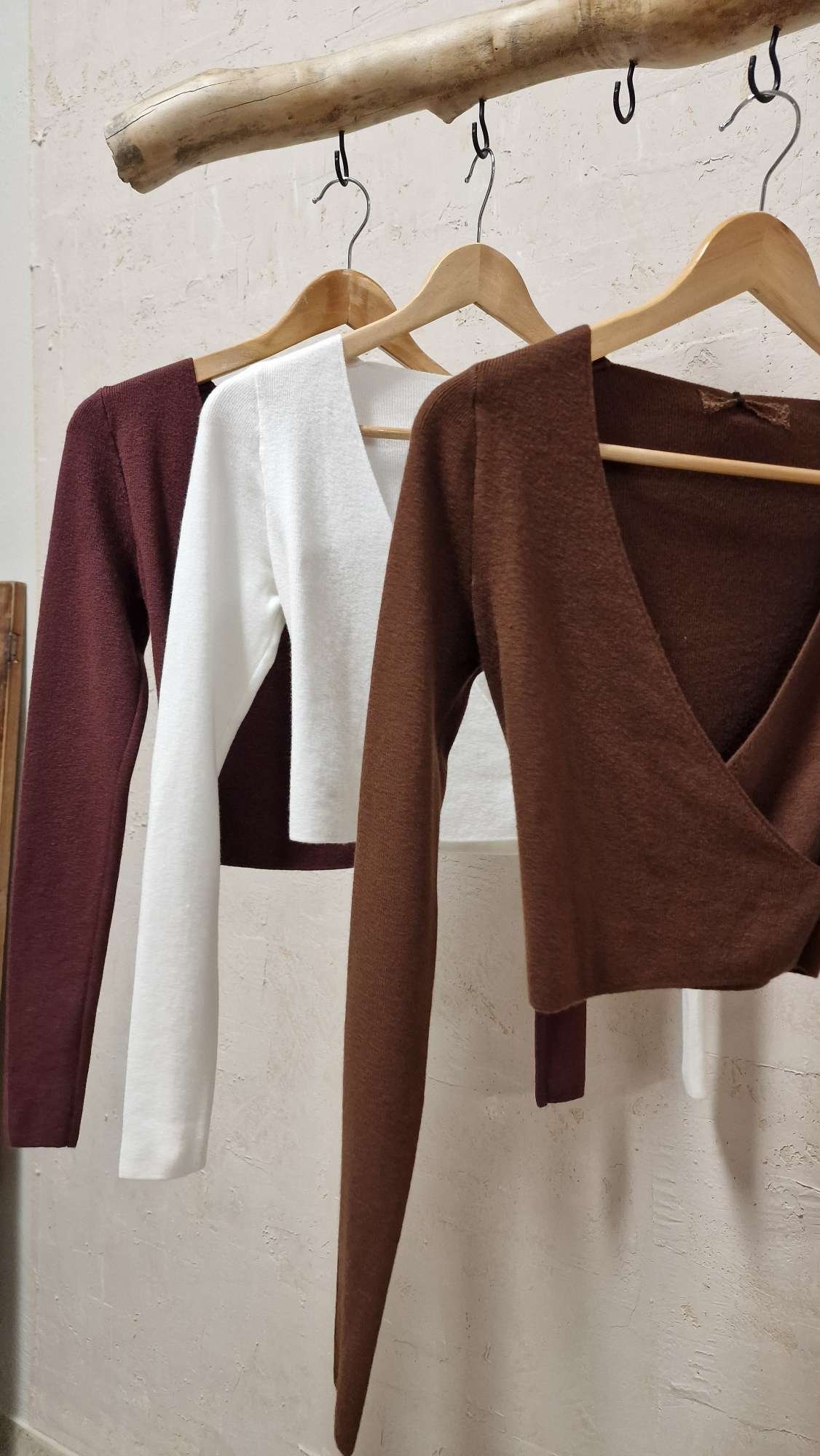 2026/03/1000073907-1.jpg Himal Πουλόβερ - Image 1