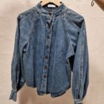 Ana πουκάμισο