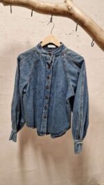 Ana πουκάμισο