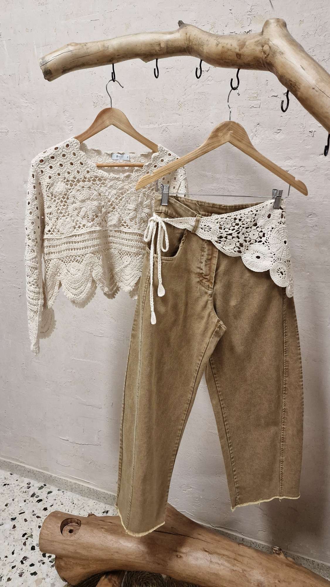 2026/03/1000075945-2.jpg Laonia jeans - Image 1