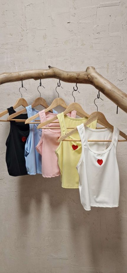 Cute cropped top
