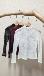 Violets lace blouse