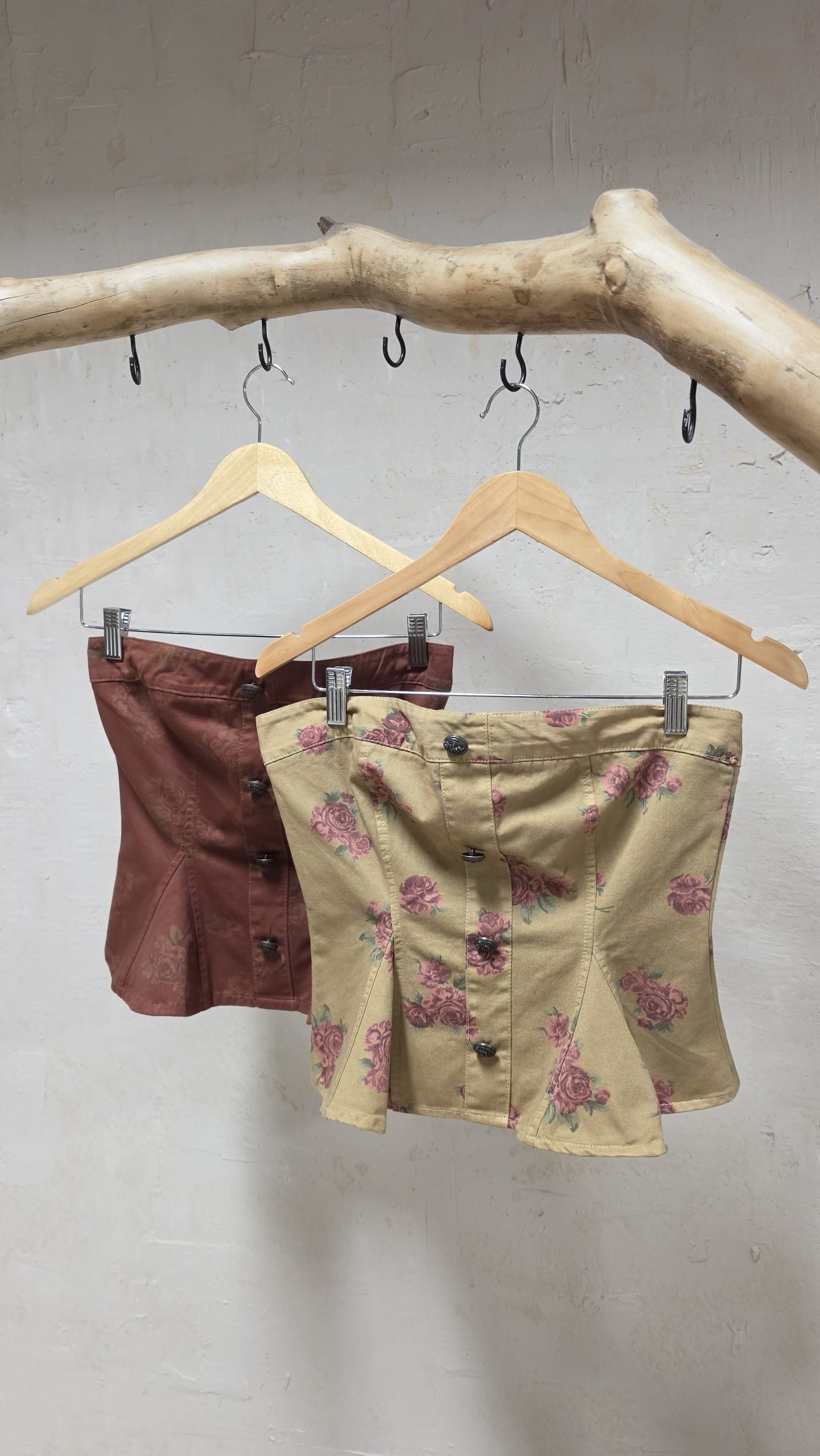 2026/09/2798-scaled.jpg Yoko strapless top - Image 1